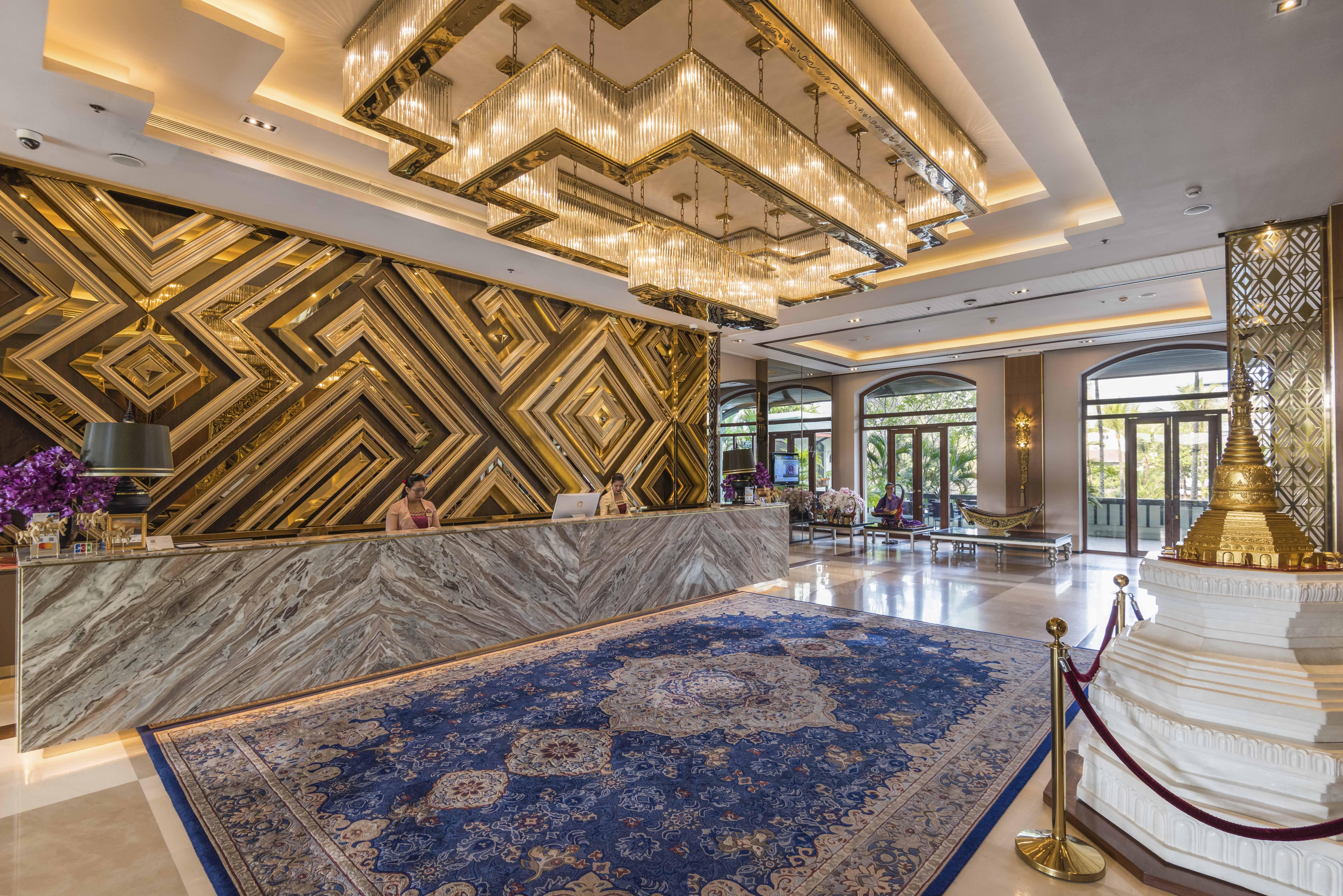 Chatrium Hotel Royal Lake Rangun Kültér fotó