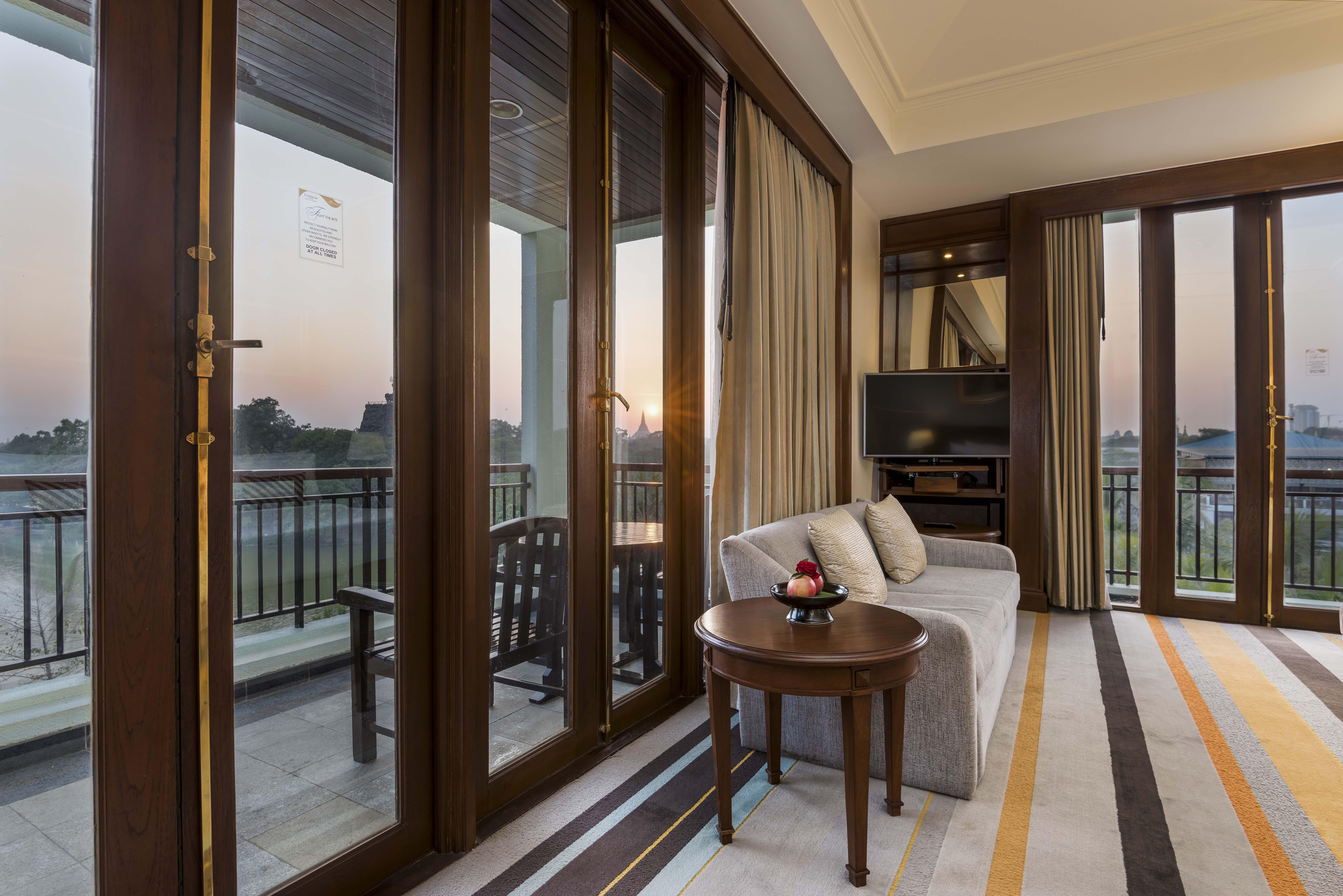 Chatrium Hotel Royal Lake Rangun Kültér fotó